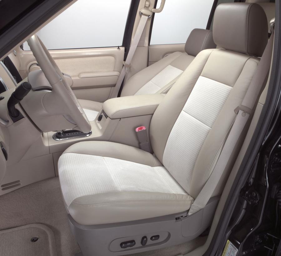  Mercury Mountaineer 2006 года  (фото 14 из 44)